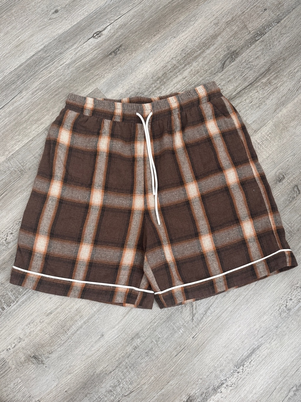 Men's Brown Plaid Drawstring Hybrid Shorts